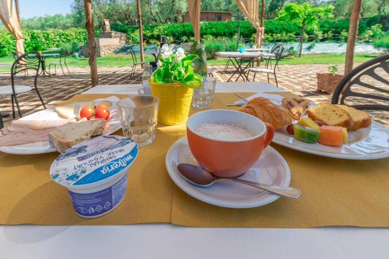 La Casa Medioevale Bed & Breakfast Лампорекио Екстериор снимка