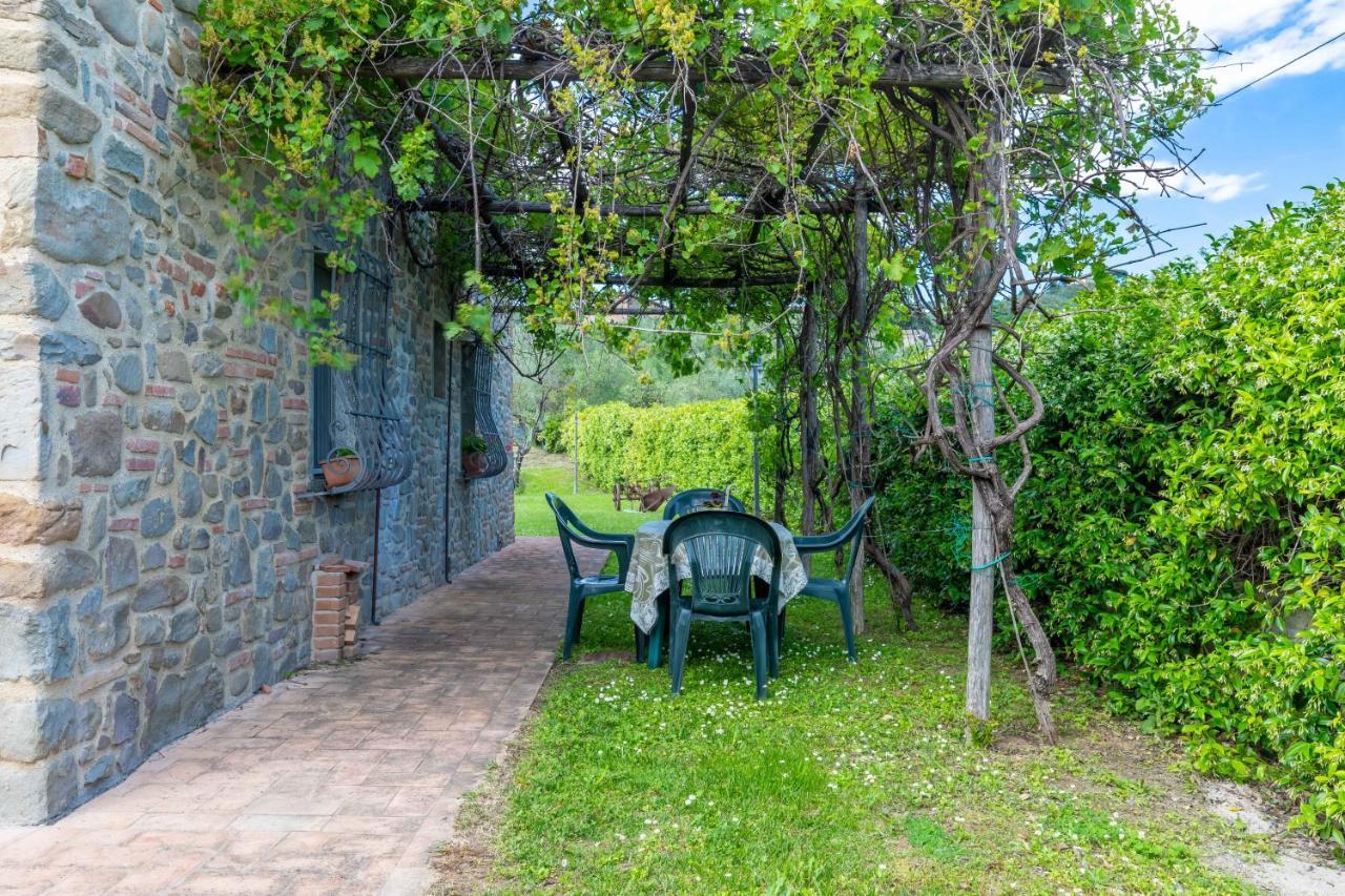 La Casa Medioevale Bed & Breakfast Лампорекио Екстериор снимка