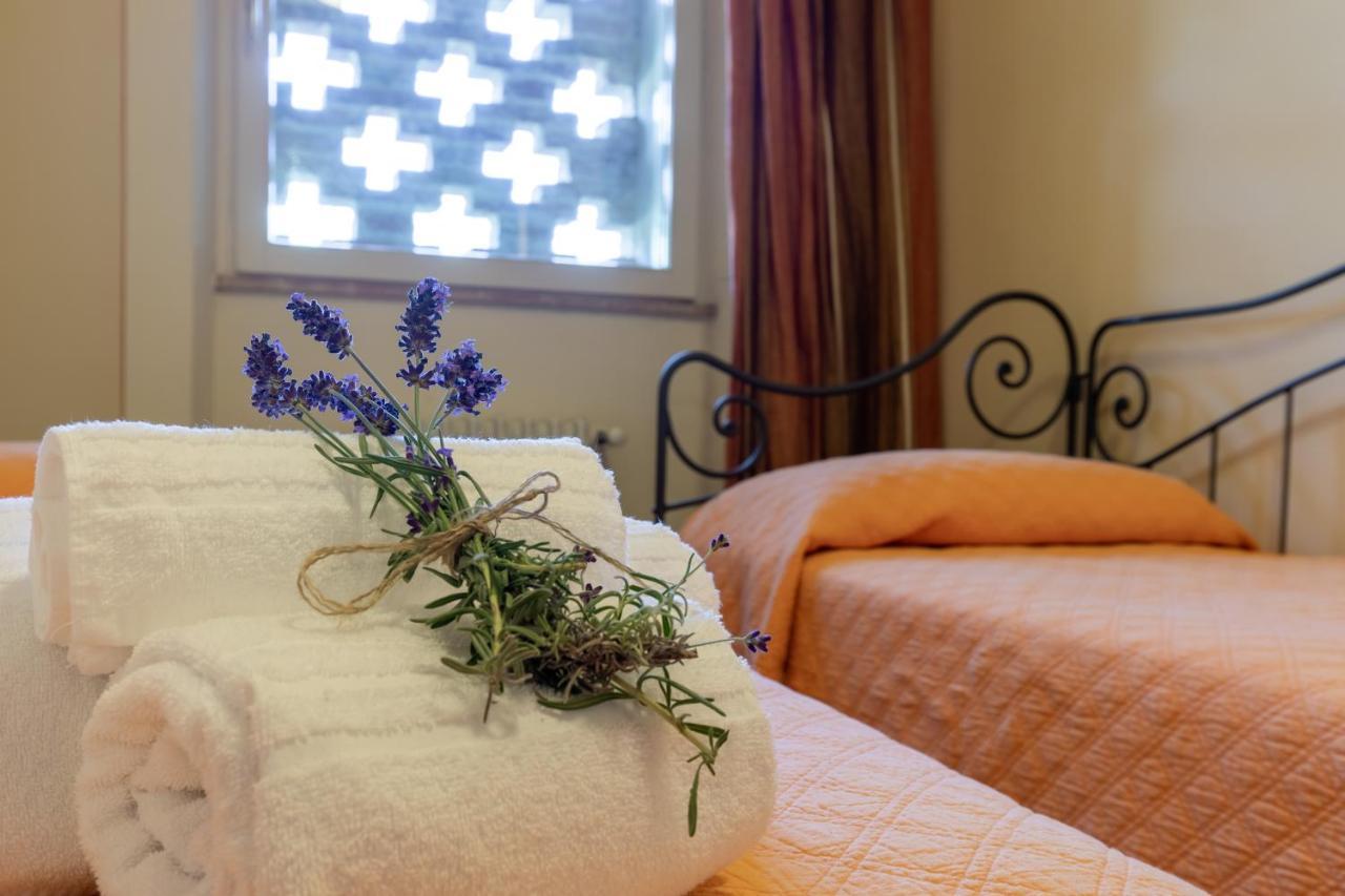 La Casa Medioevale Bed & Breakfast Лампорекио Екстериор снимка