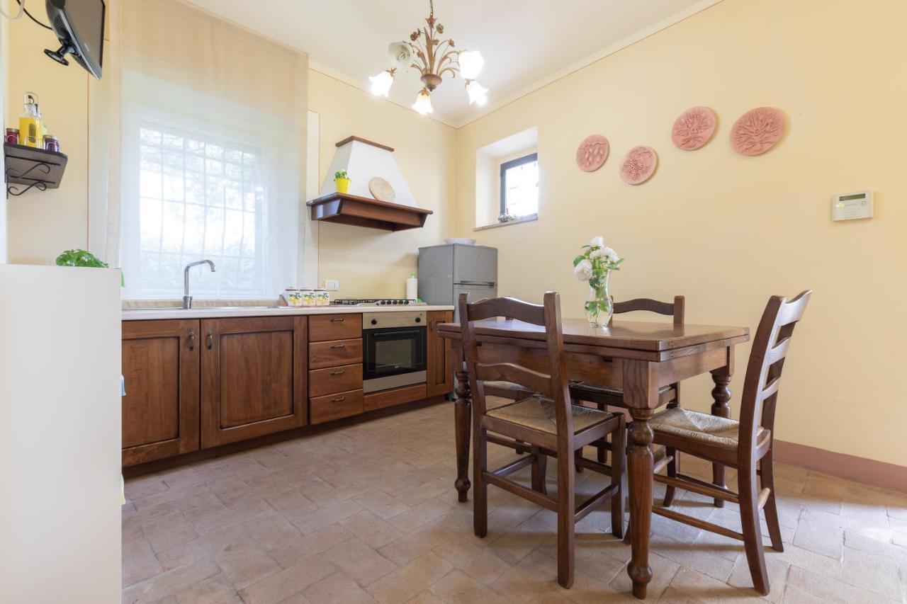 La Casa Medioevale Bed & Breakfast Лампорекио Екстериор снимка